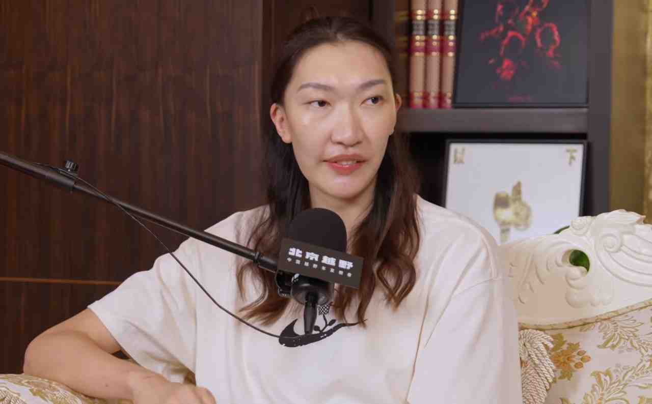 韩旭：19年和21年在WNBA都需要翻译 今年在WNBL才逐渐脱离翻译